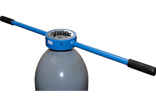 Valve thread inspection and repair