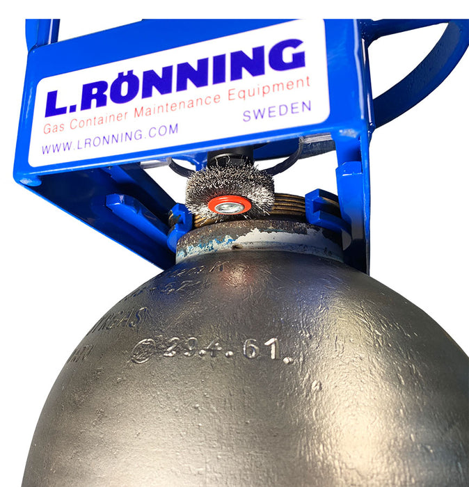 Neck ring thread cleaning machine