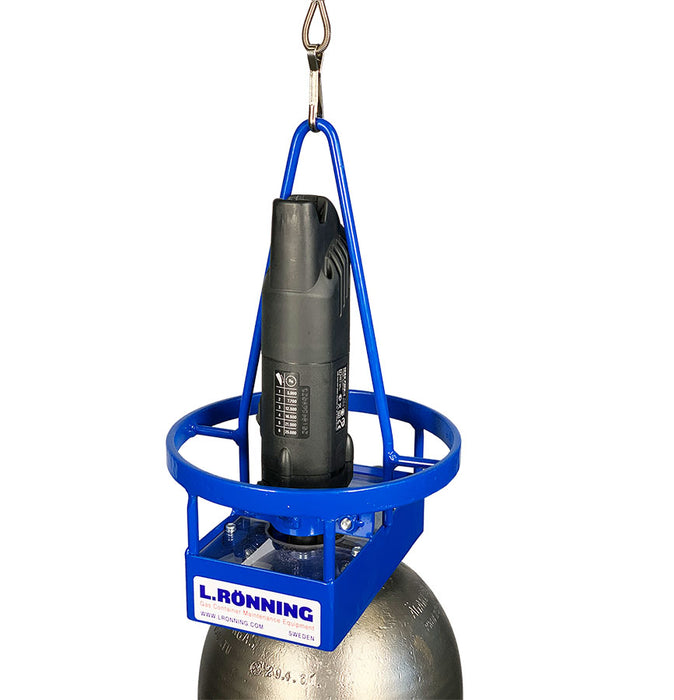 Neck ring thread cleaning machine